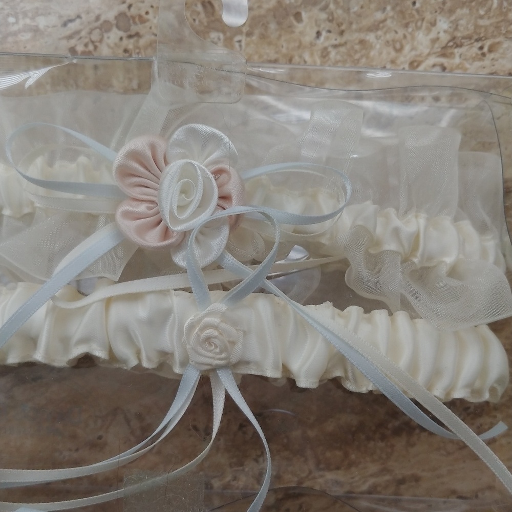 Garter set